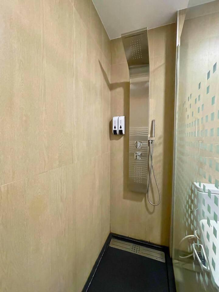 Home4U Apartamento Con Cochera غرناطة المظهر الخارجي الصورة