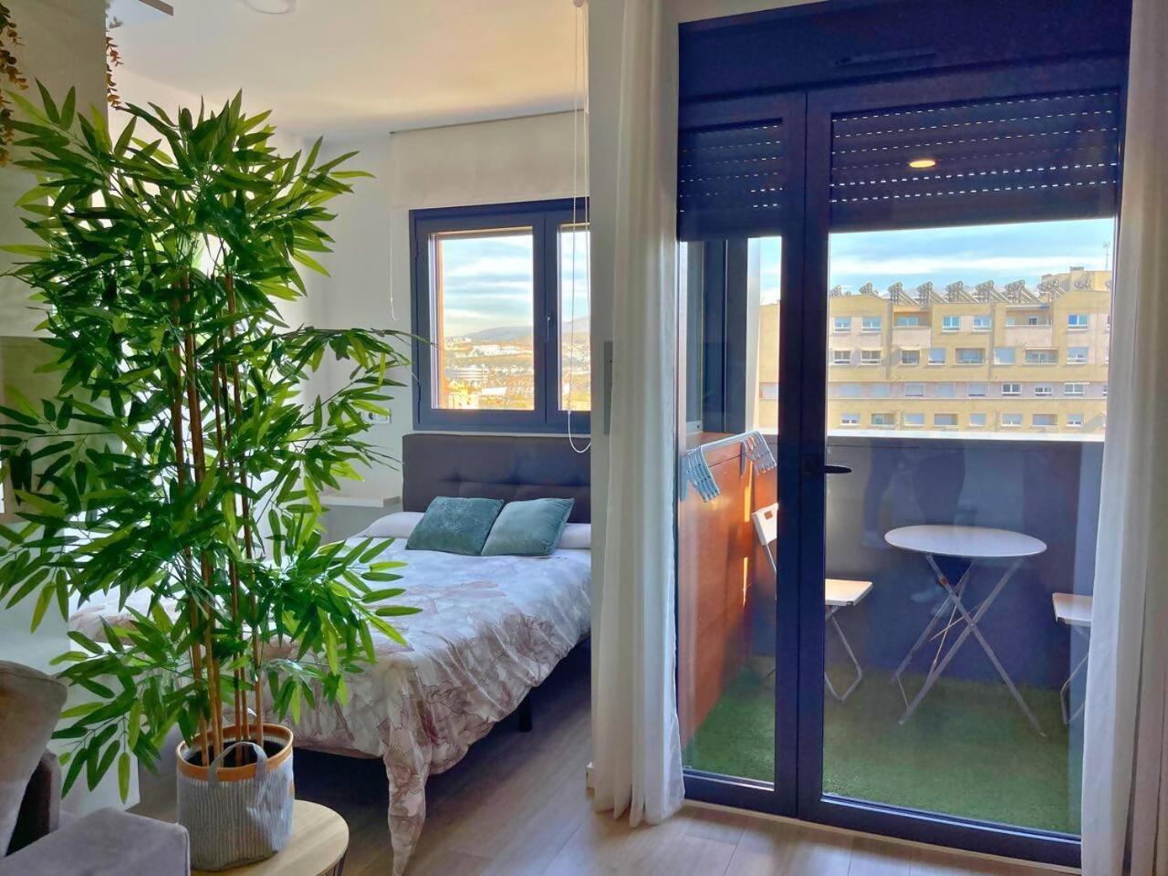 Home4U Apartamento Con Cochera غرناطة المظهر الخارجي الصورة