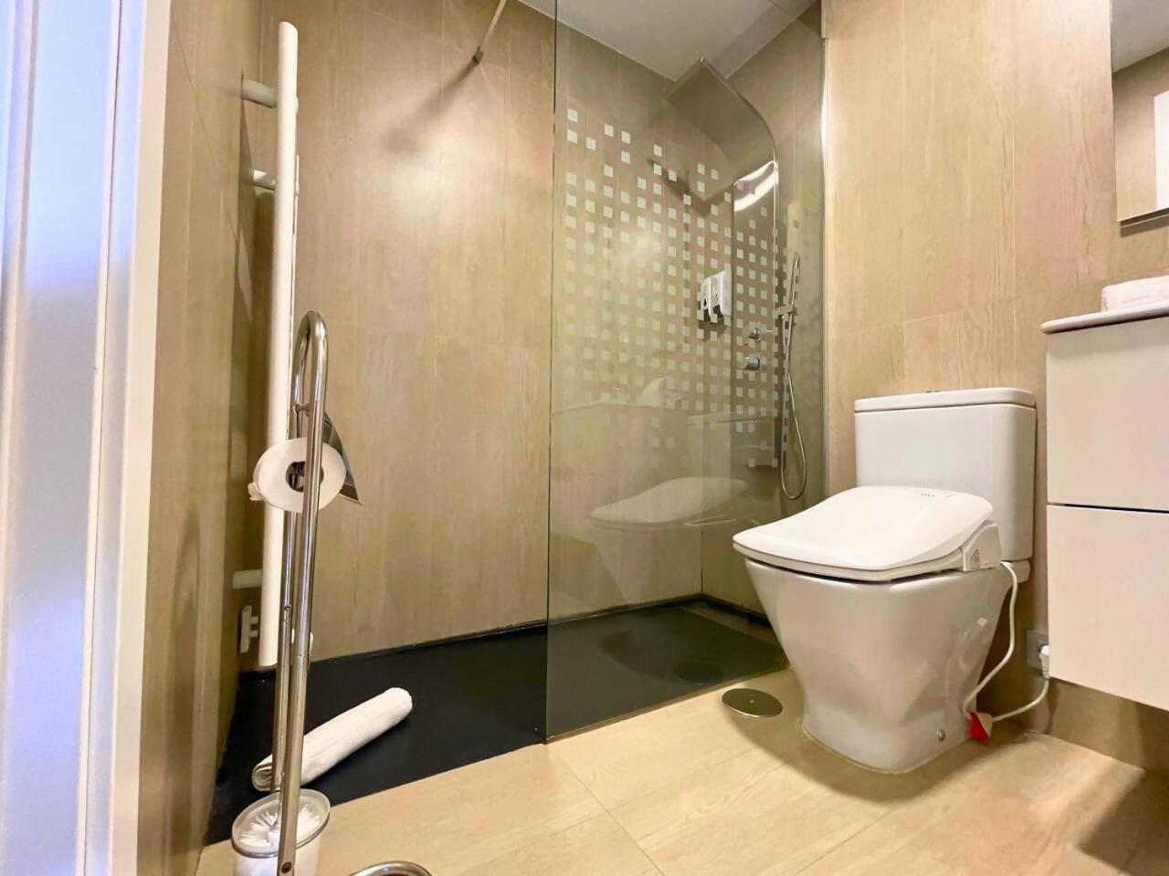 Home4U Apartamento Con Cochera غرناطة المظهر الخارجي الصورة